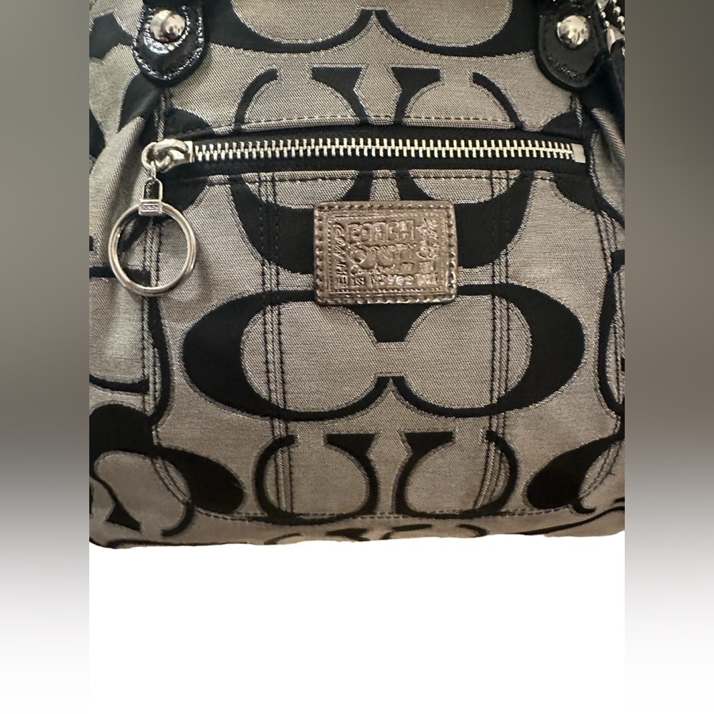 Vintage grey black Coach Poppy handbag with crossbody strap - Picture 2 of 7